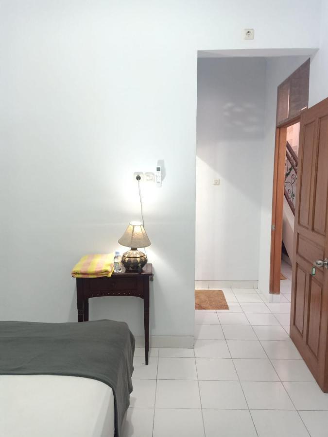 Nakula Familiar Inn Denpasar Exterior foto