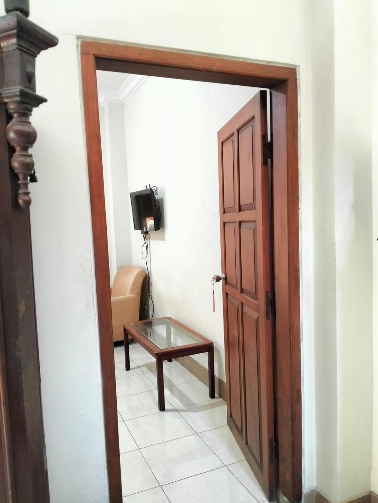 Nakula Familiar Inn Denpasar Exterior foto
